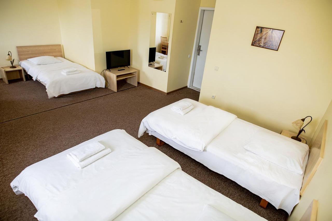 Hotel Tomas Šiauliai Buitenkant foto