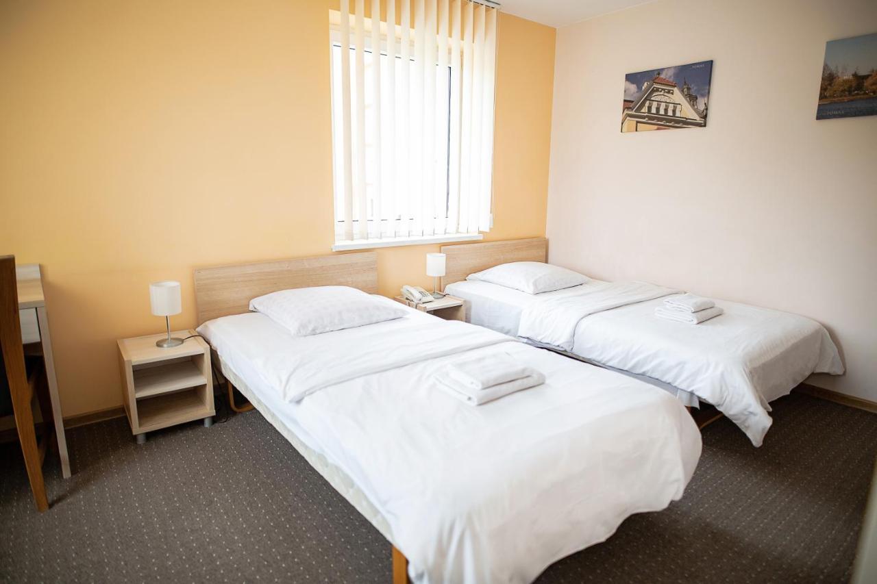 Hotel Tomas Šiauliai Buitenkant foto