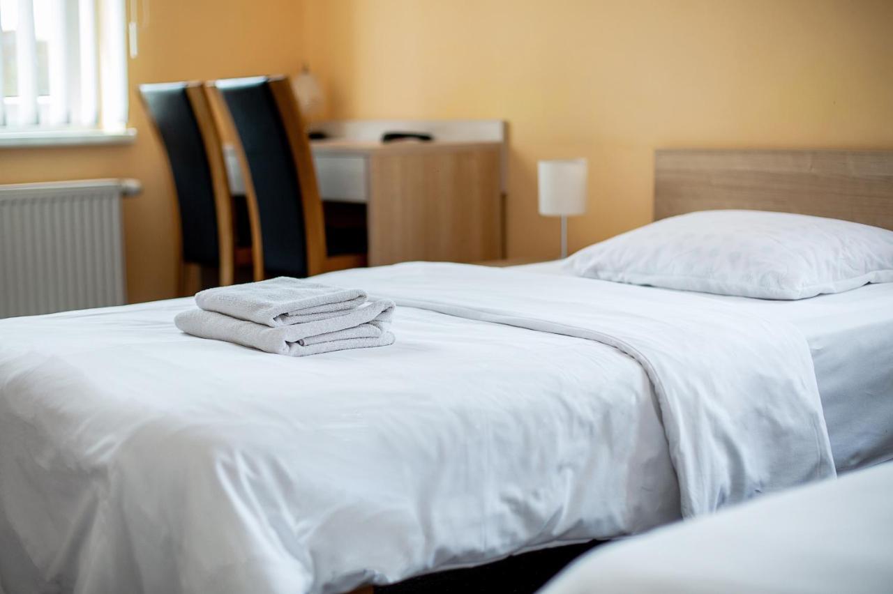 Hotel Tomas Šiauliai Buitenkant foto