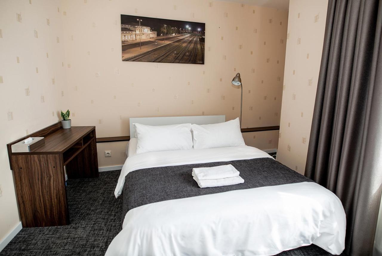 Hotel Tomas Šiauliai Buitenkant foto