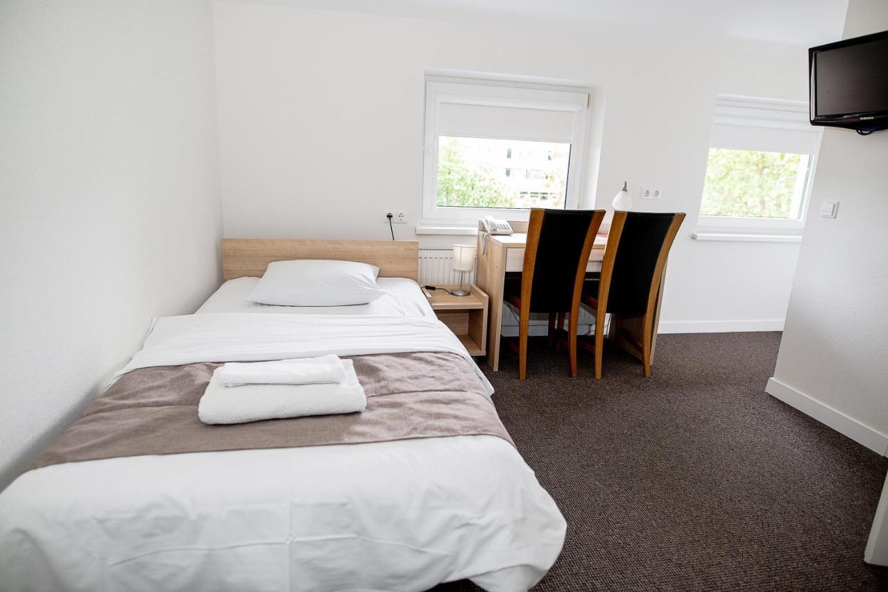 Hotel Tomas Šiauliai Buitenkant foto
