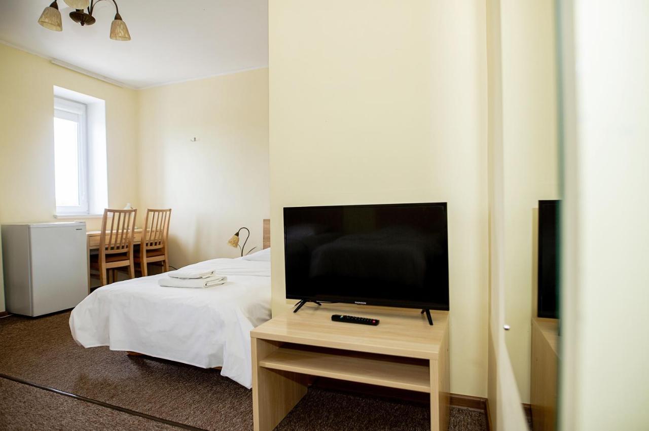 Hotel Tomas Šiauliai Buitenkant foto