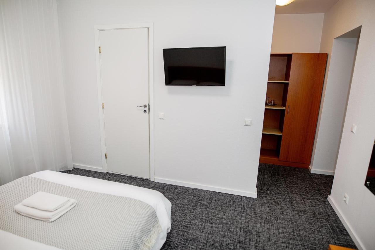 Hotel Tomas Šiauliai Buitenkant foto