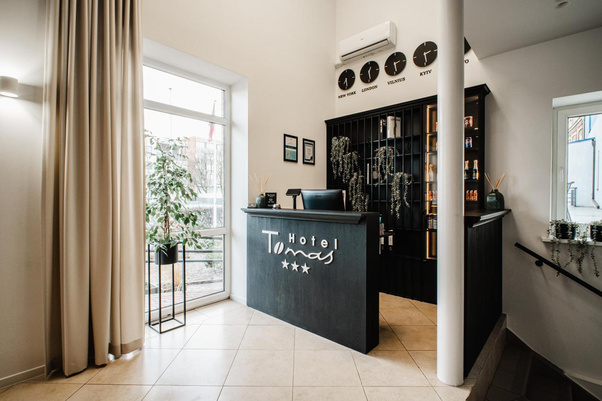 Hotel Tomas Šiauliai Buitenkant foto