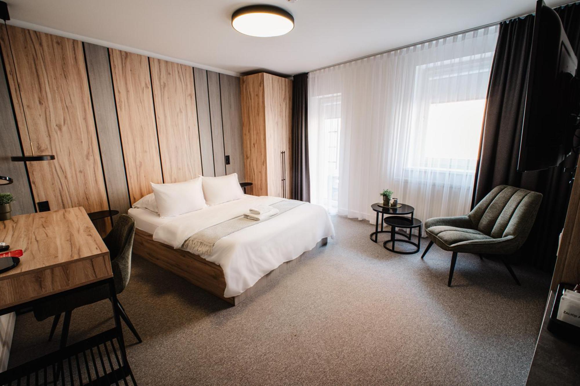 Hotel Tomas Šiauliai Buitenkant foto