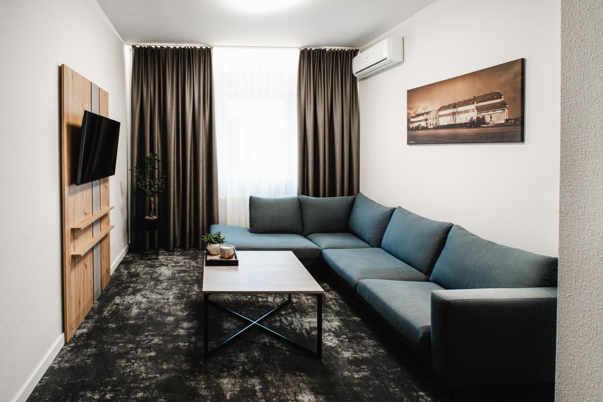 Hotel Tomas Šiauliai Buitenkant foto