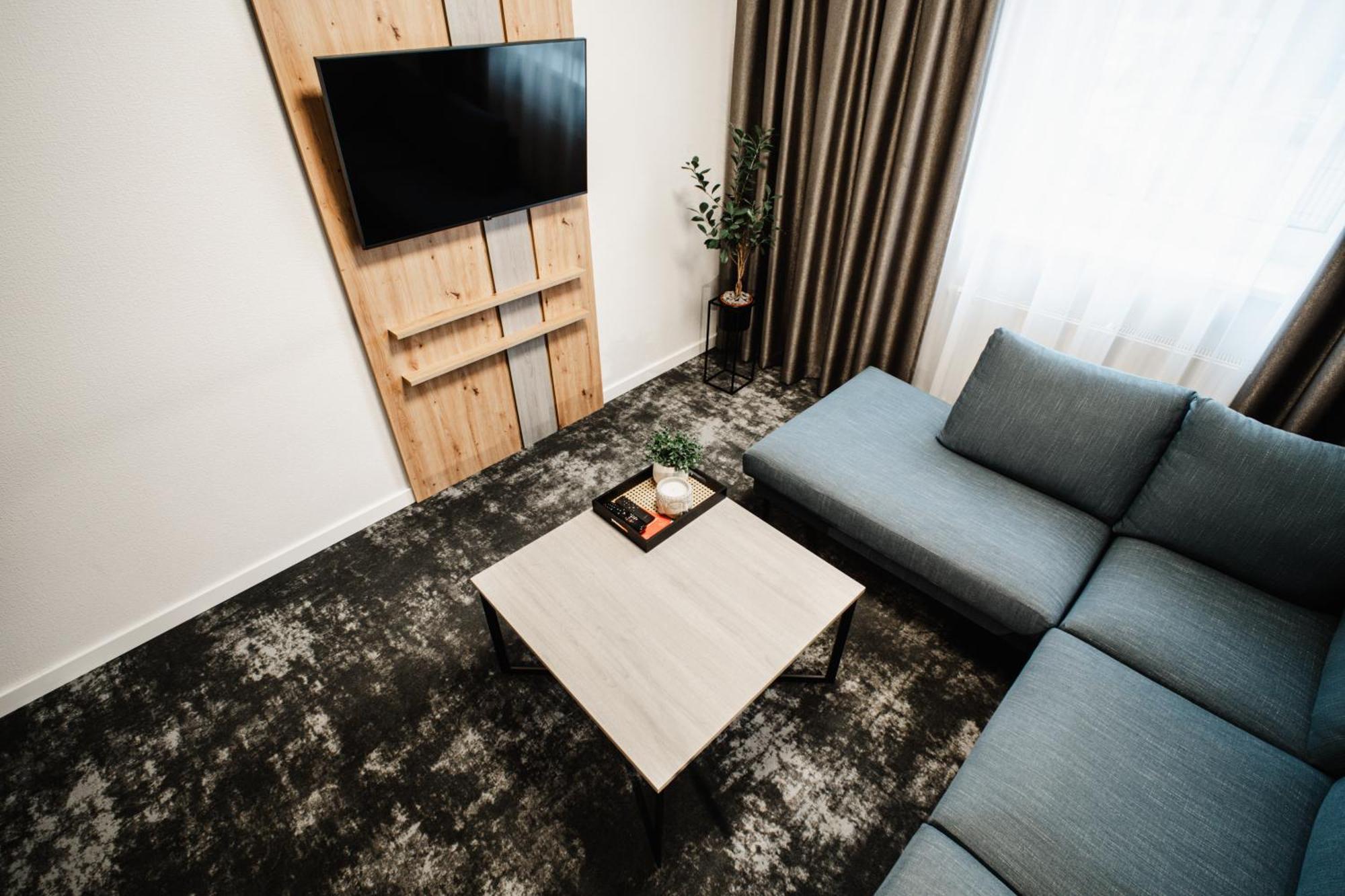 Hotel Tomas Šiauliai Buitenkant foto